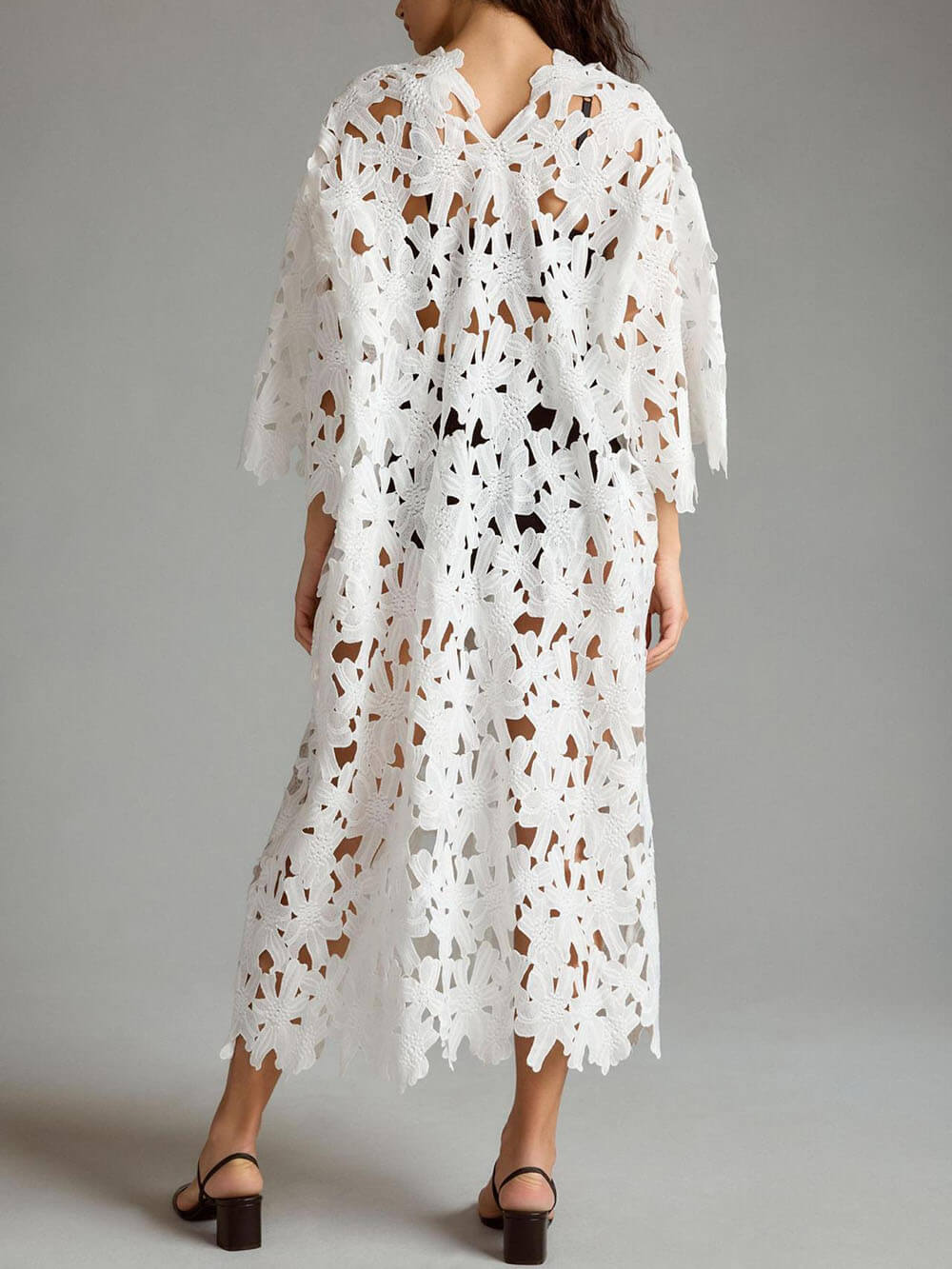 Raquel - Robe midi à manches longues à oeillets floraux