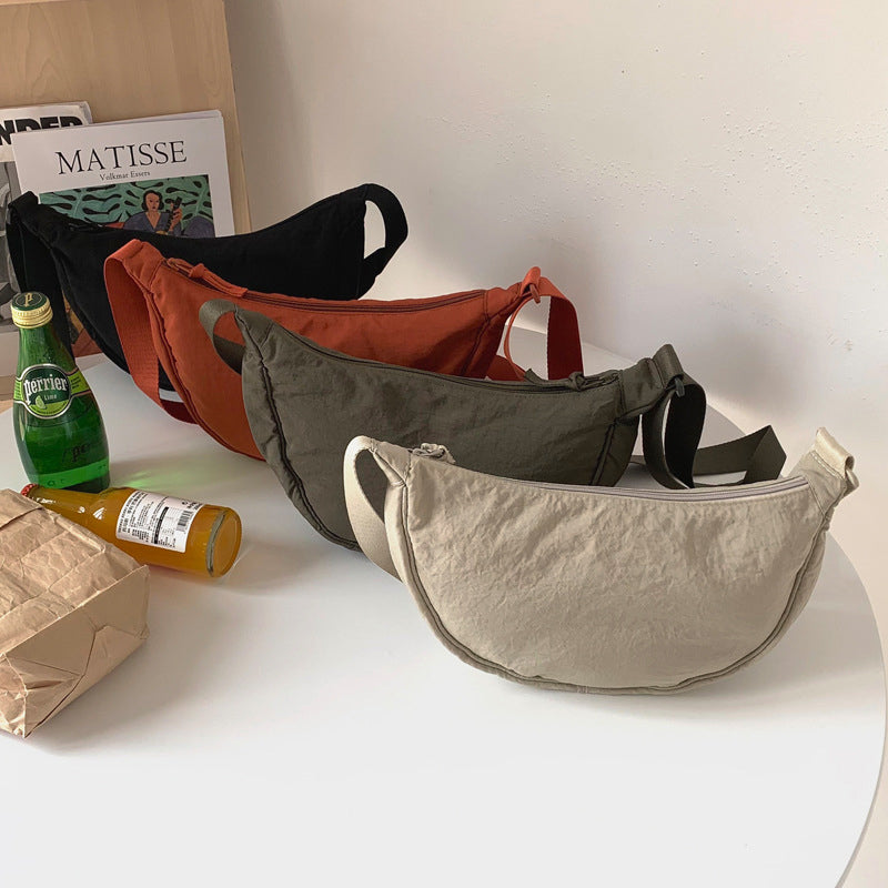 Yola | Sac en forme de demi-lune