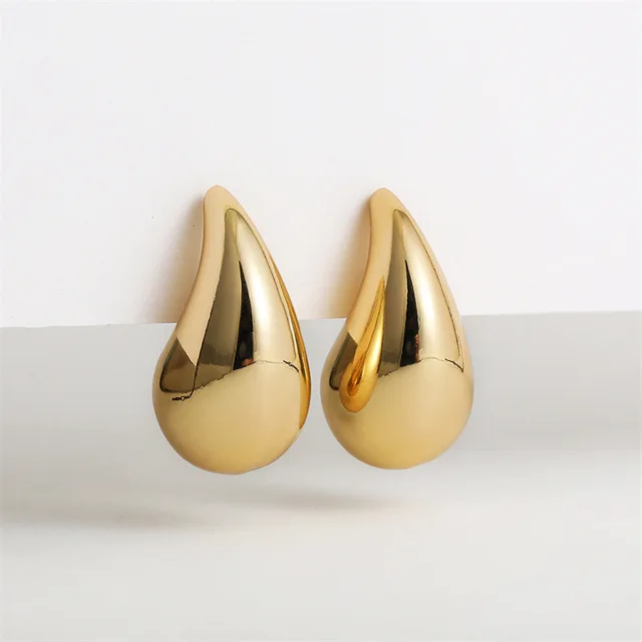 Petites Boucles d'Oreilles Pendantes