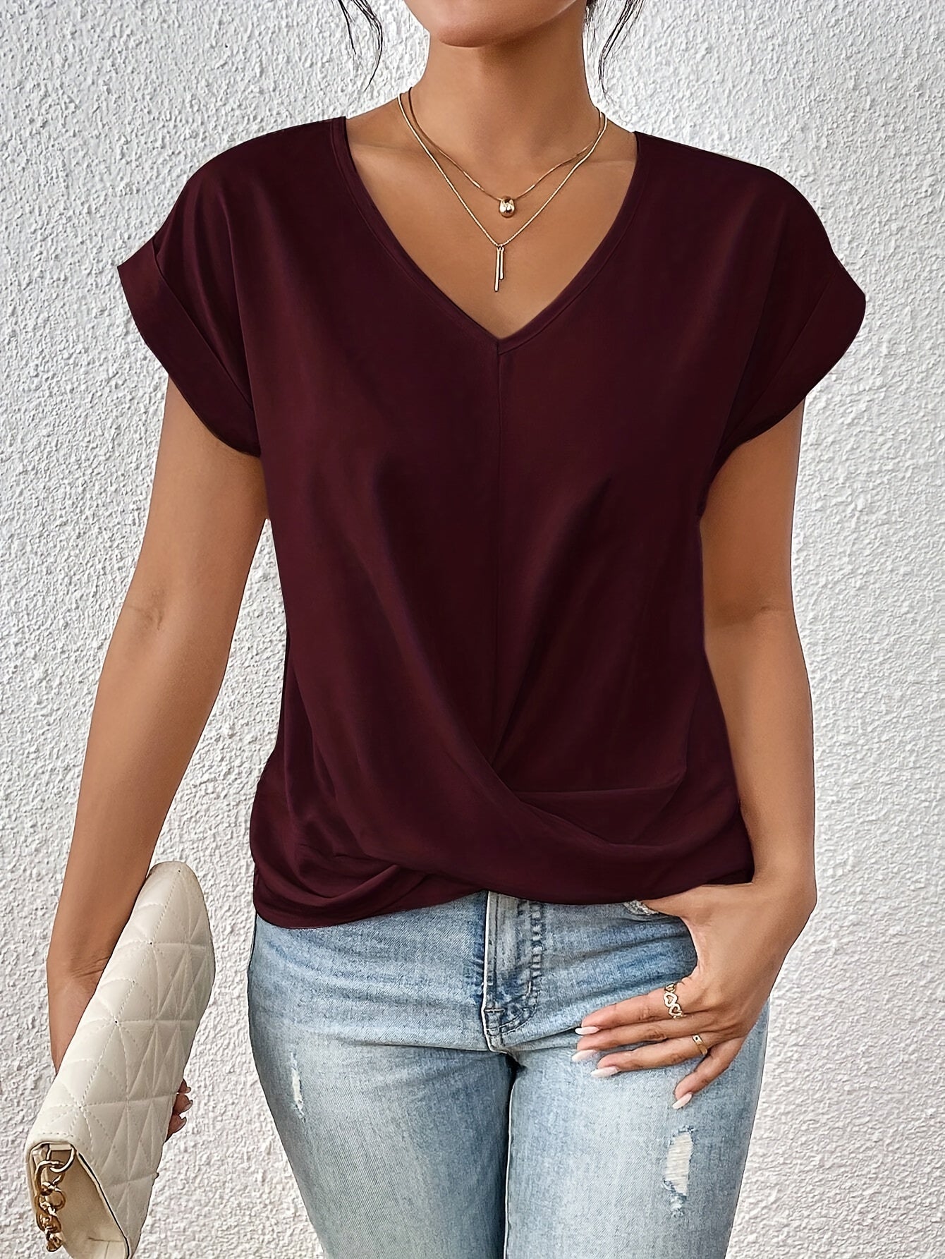 T-shirt avec le cou de coeur pour les femmes