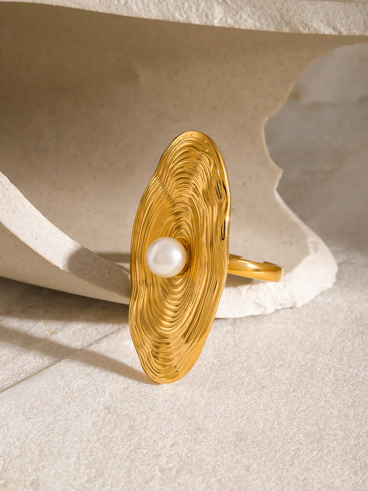 Bague en Perle Dorée Toujours en Vibe