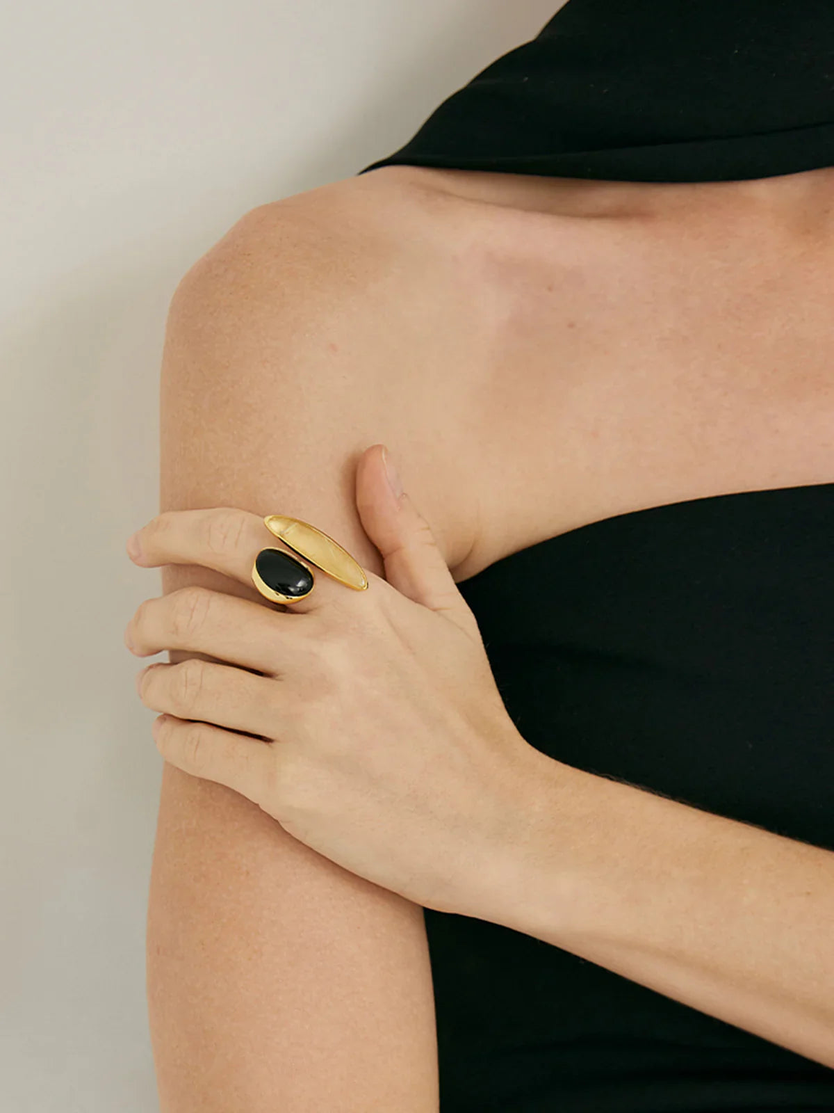 Bague Mavy Onyx Noir & Cristal Jaune