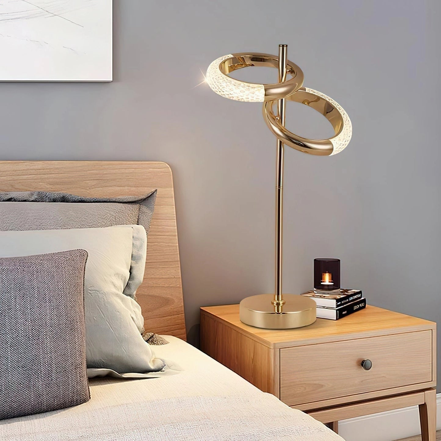 Applique Murale Réglable Style Nordique – Pivotante à 360°, Finition Dorée, Éclairage LED pour Chambre ou Salon