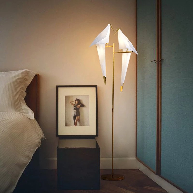 Lampe à oiseaux magnétique Samuel – Lampe LED moderne au design origami pour un environnement de vie élégant