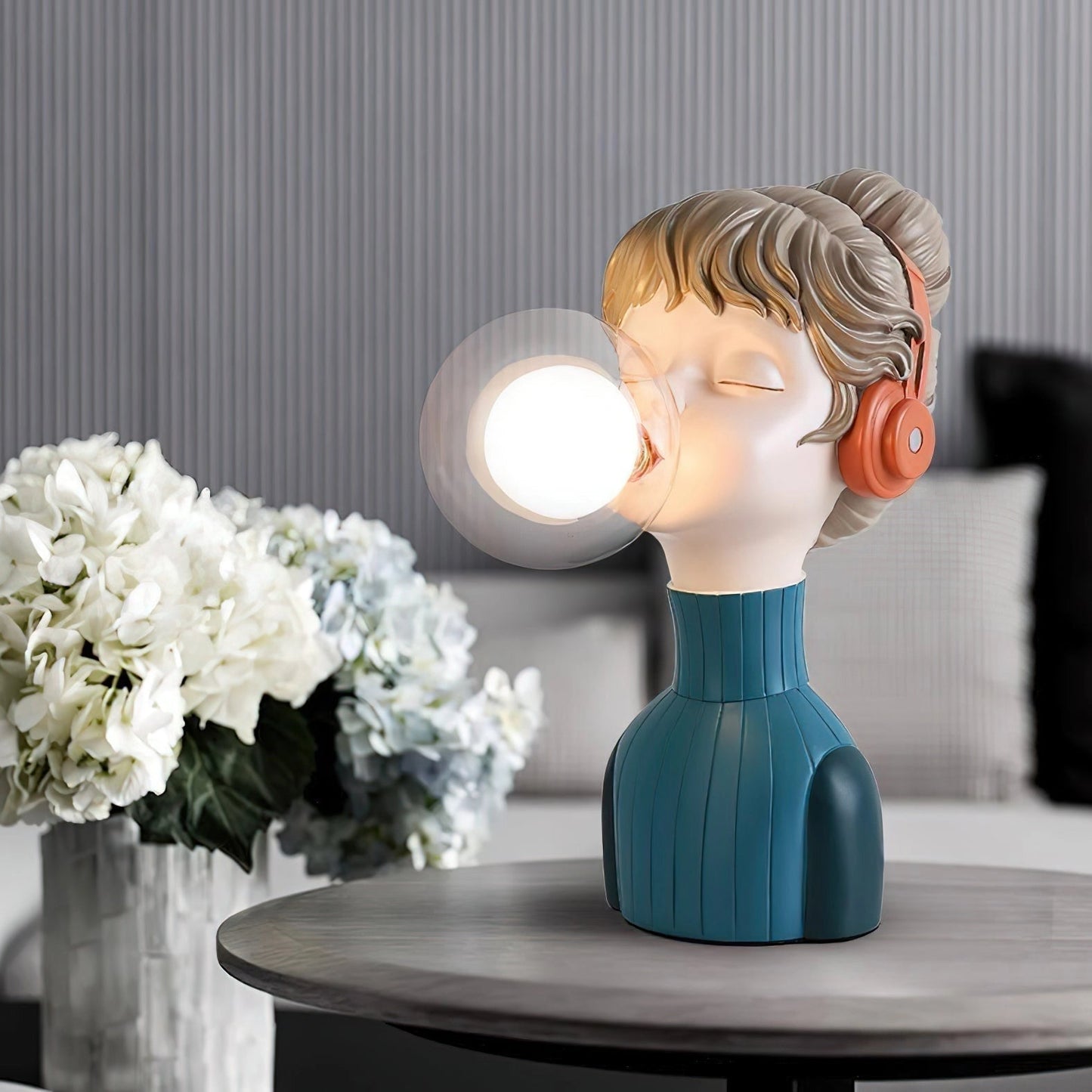 Lampe LED Bubble Gum Girl exclusive - Lumière décorative unique pour intérieurs modernes