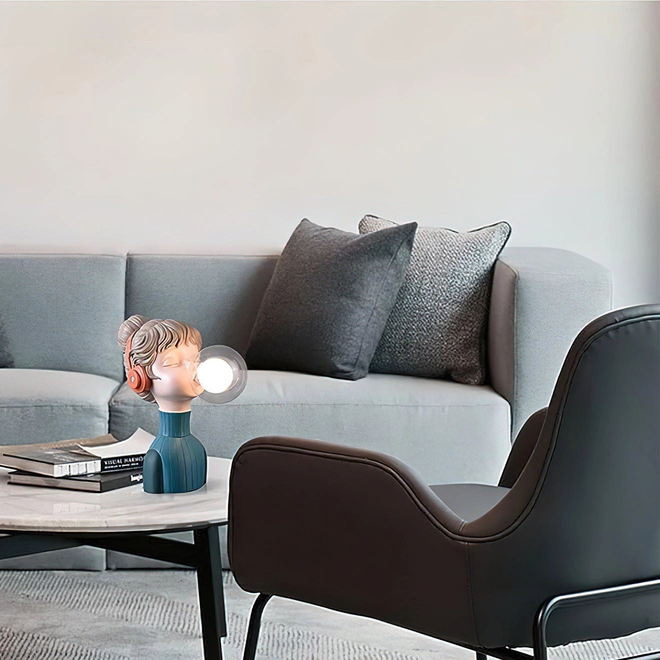 Lampe LED Bubble Gum Girl exclusive - Lumière décorative unique pour intérieurs modernes
