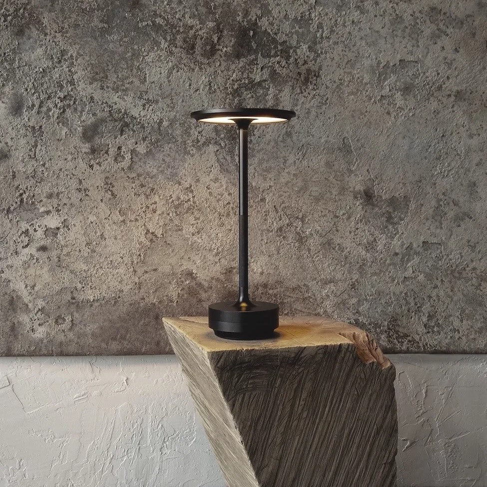 Lampe Élégance Polyvalente – Luminaire Dimmable, Rechargeable et Sans Fil pour Chaque Pièce