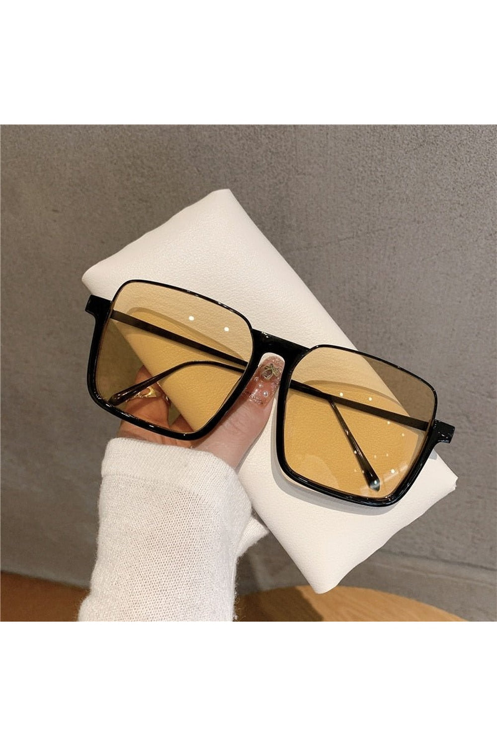 Lunettes de soleil carrées en métal Baddie