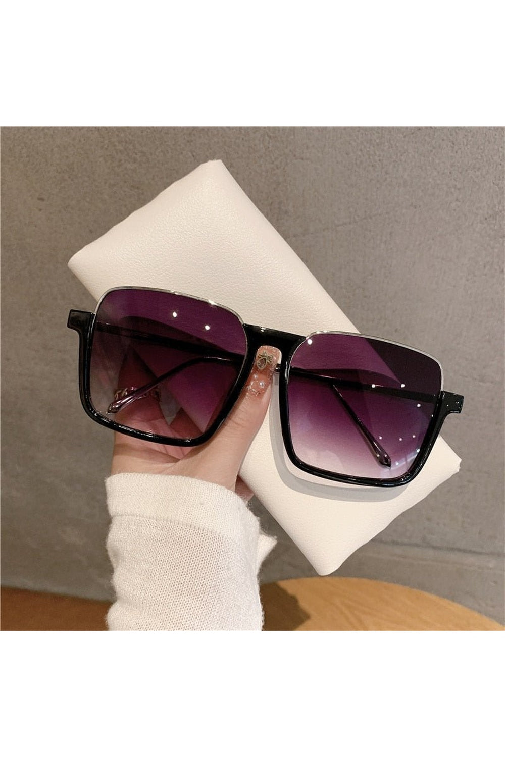 Lunettes de soleil carrées en métal Baddie