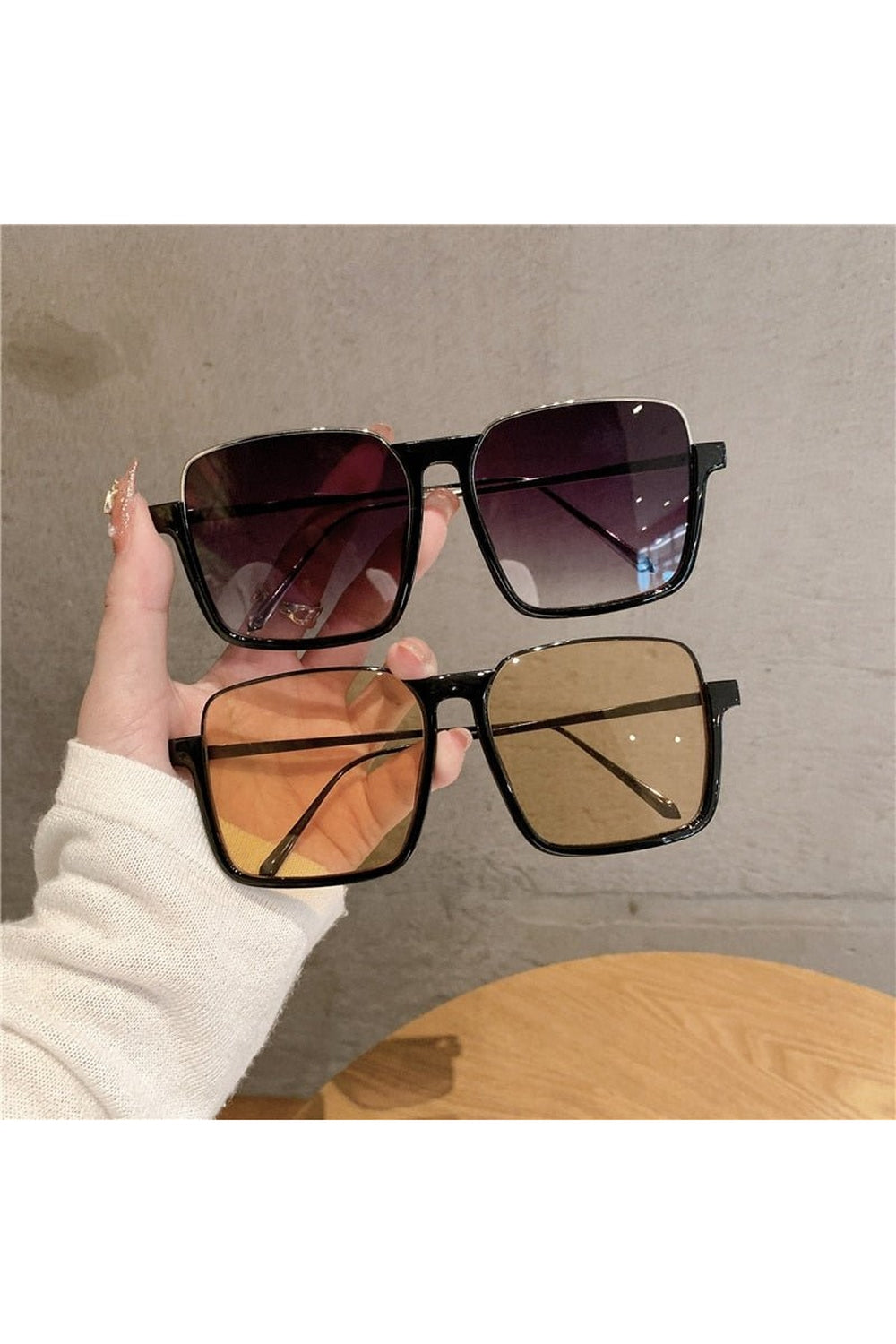 Lunettes de soleil carrées en métal Baddie