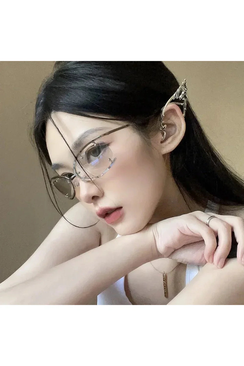 Lunettes de soleil futuristes œil de chat en métal
