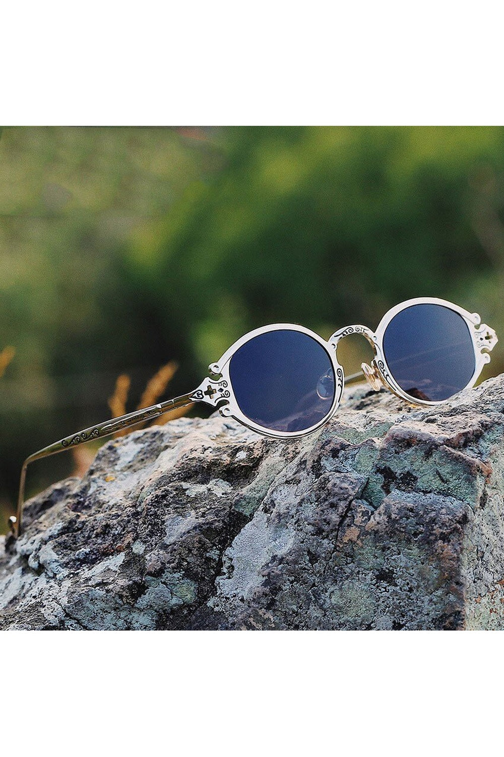 Lunettes de soleil ovales couleur or