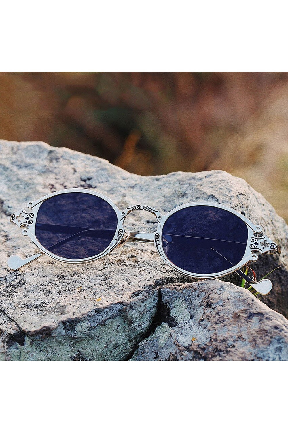 Lunettes de soleil ovales couleur or