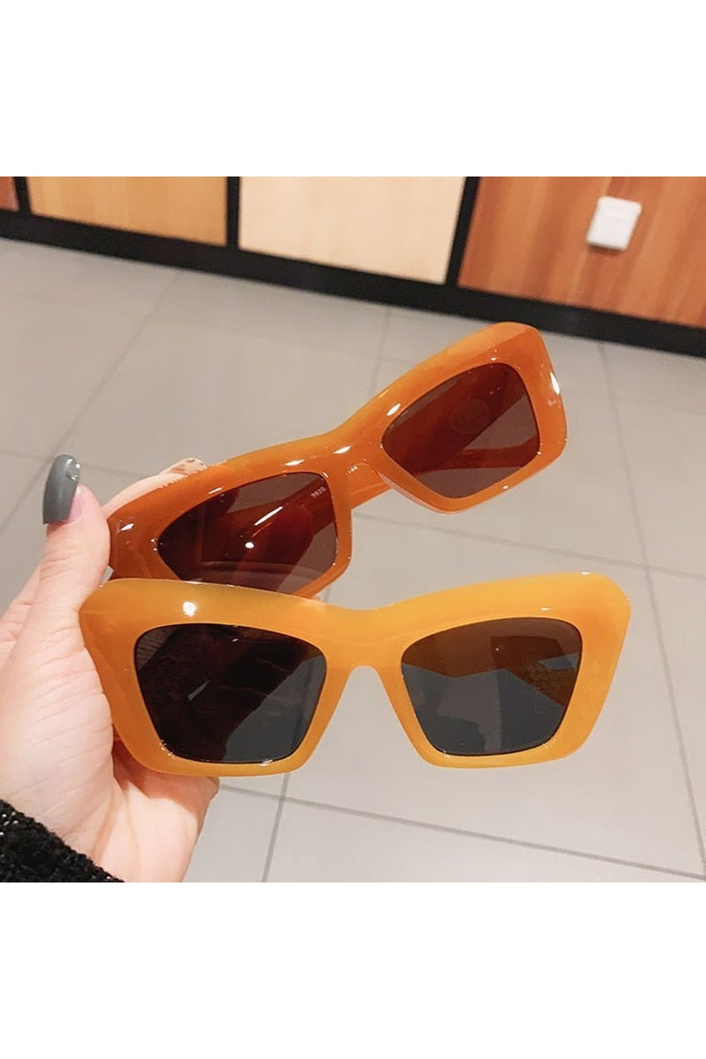 Lunettes de soleil rétro style œil de chat