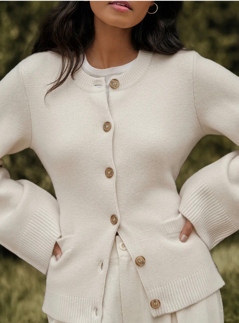 Veste en tricot avec boutons - élégance et confort pour toute occasion