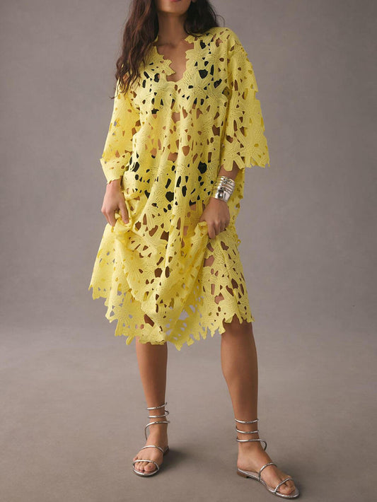 Raquel - Robe midi à manches longues à oeillets floraux