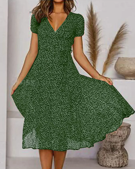 Micaela Robe en mousseline de soie imprimée à manches courtes et col en V pour femme