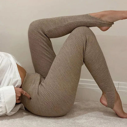 Claire - Leggings En Tricot Côtelé Avec Boucle Pour Les Pieds