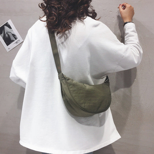 Yola | Sac en forme de demi-lune