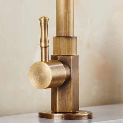 Robinet de cuisine en laiton antique – Design élégant en col de cygne pour intérieur et extérieur