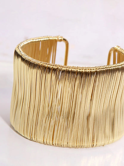 Bracelet Jonc en Fil Ridé Doré Leina