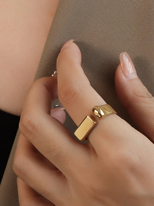Bague Ouverte Géométrique Dorée Amalie
