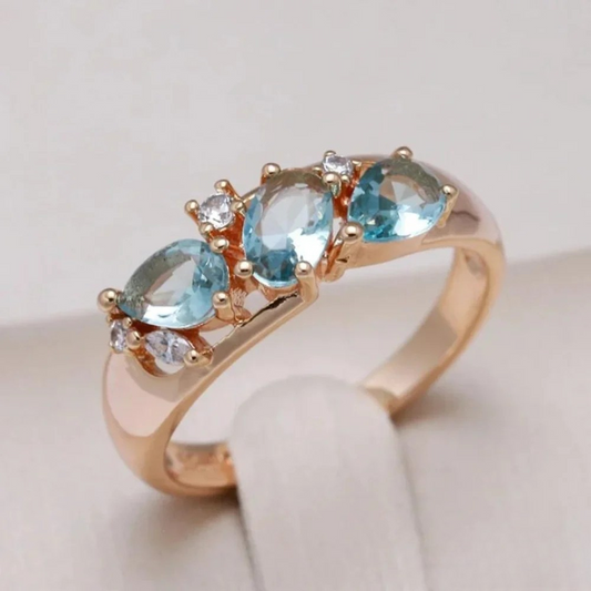 Bague en or avec zirconia bleu