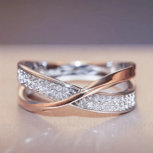 Bague en Argent avec Zirconia Tressée en Or Antique