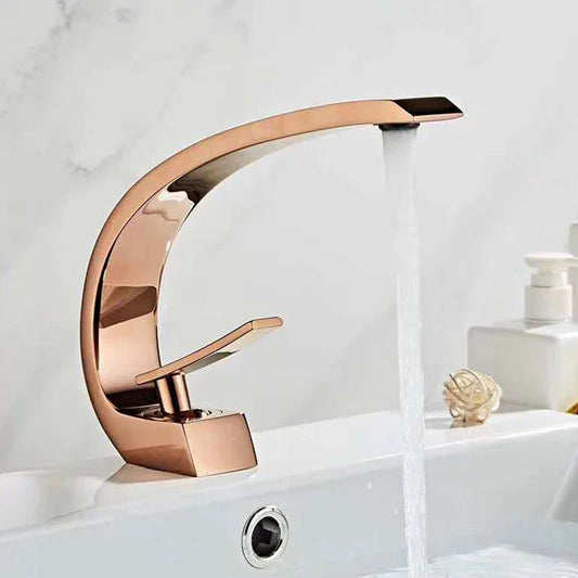 Robinet de douche élégant en laiton – Design stylé et manipulation fluide