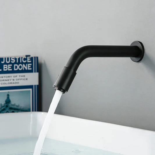 Robinet mural moderne en noir mat – Robinet intemporel en laiton pour eau froide