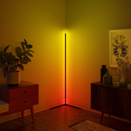 Lampadaire d'angle LED avec changement de couleur – Donnez une atmosphère unique à votre espace
