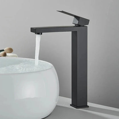 Robinet mélangeur moderne pour eau chaude et froide – Élégant et durable