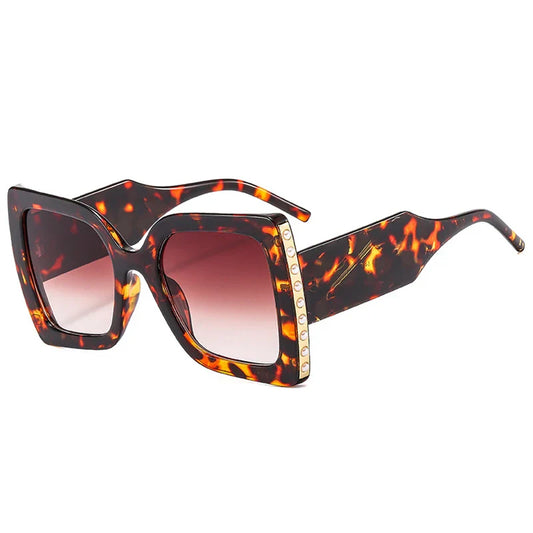 Lunettes de soleil carrées surdimensionnées avec strass