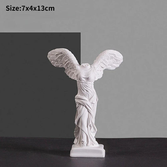 Statue de la Déesse de la Victoire – Figure élégante de la mythologie grecque en résine de haute qualité pour votre décoration