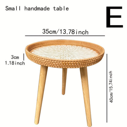 Table d'appoint Tripod en Rattan Scandinave – Design Léger et Élégant pour Espaces Modernes
