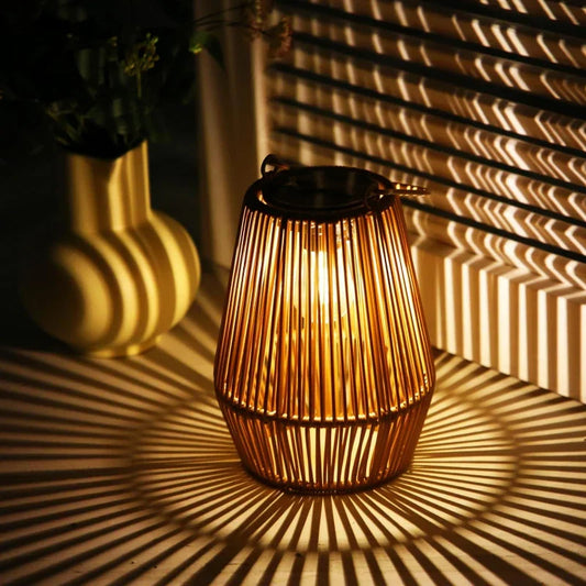 Lampe extérieure tissée à la main SolWeave – Éclairage solaire élégant pour le jardin et la terrasse