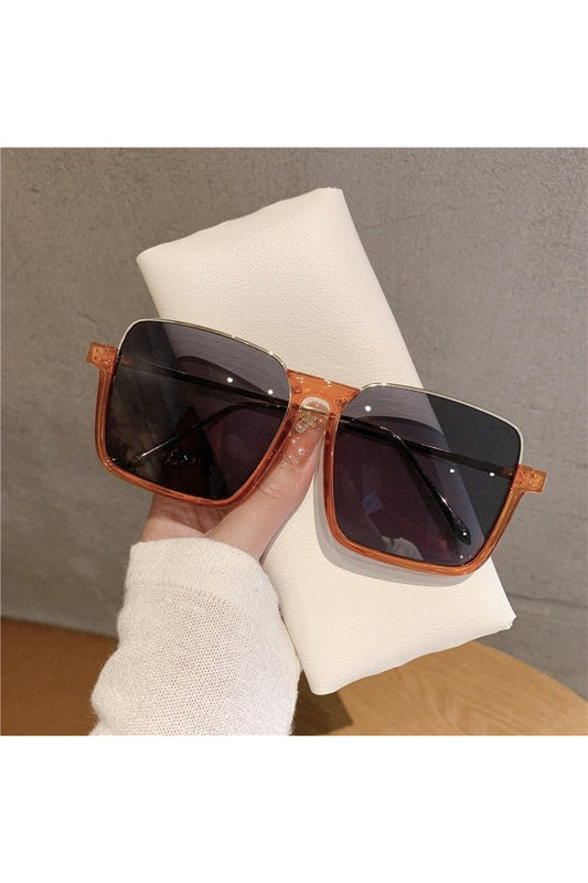 Lunettes de soleil carrées en métal Baddie