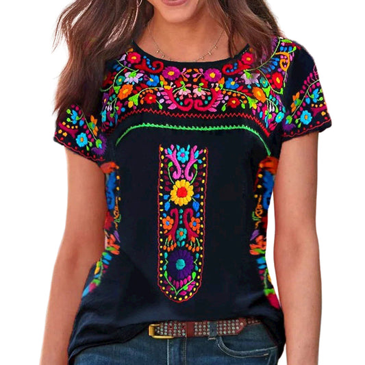 T-shirt bohème avec broderie colorée et motif floral
