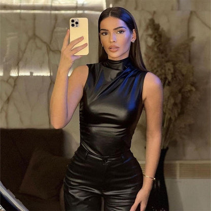 Top dame avec une épaule en cuir