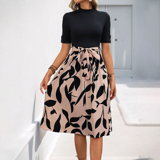 Femme Robe midi – manches courtes et jupe évasée