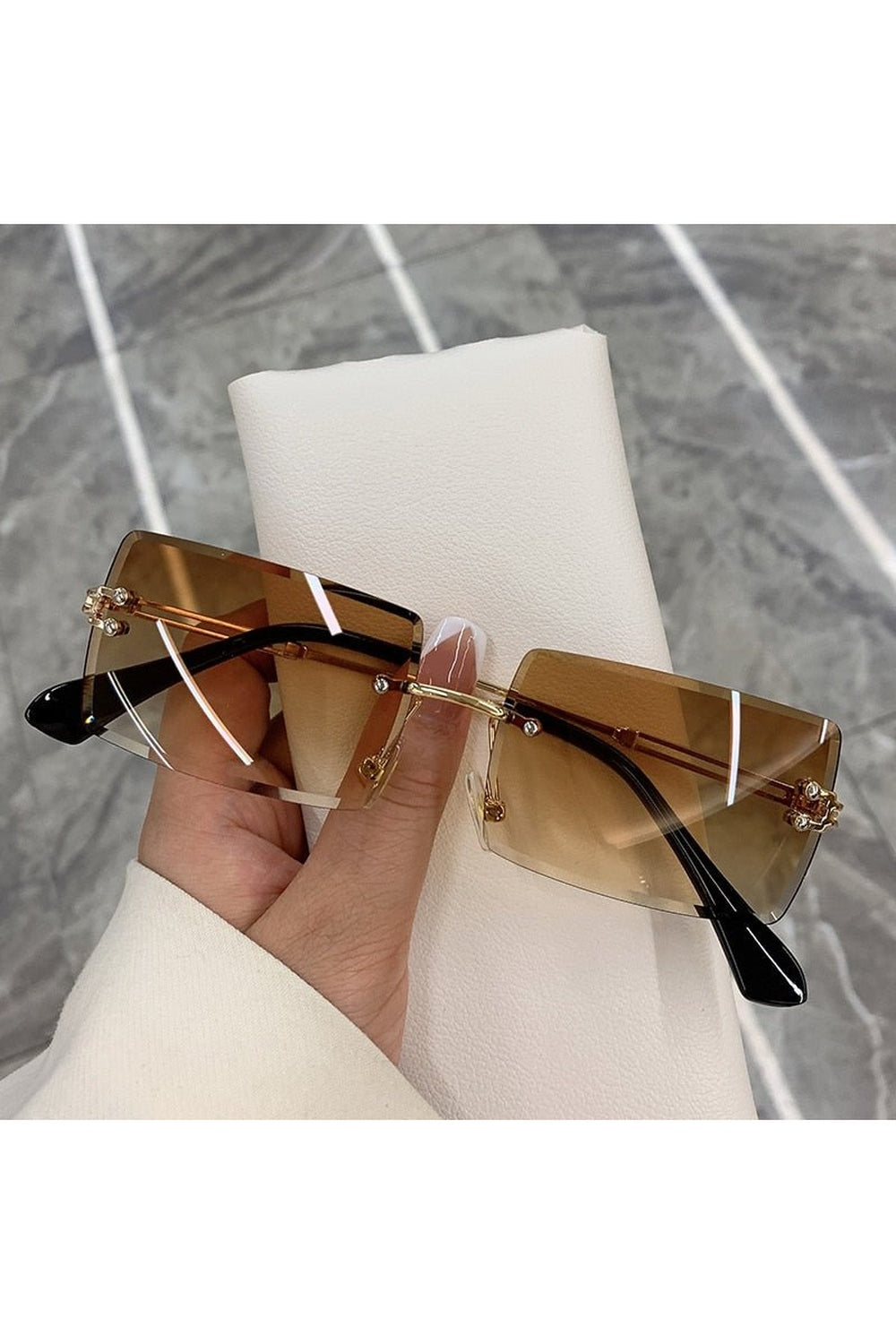 Lunettes de soleil rectangulaires sans monture