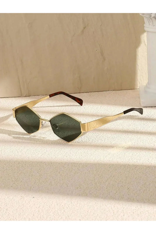 Lunettes de soleil polygonales
