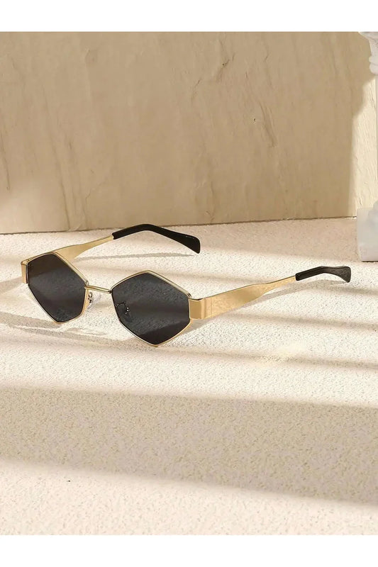 Lunettes de soleil polygonales
