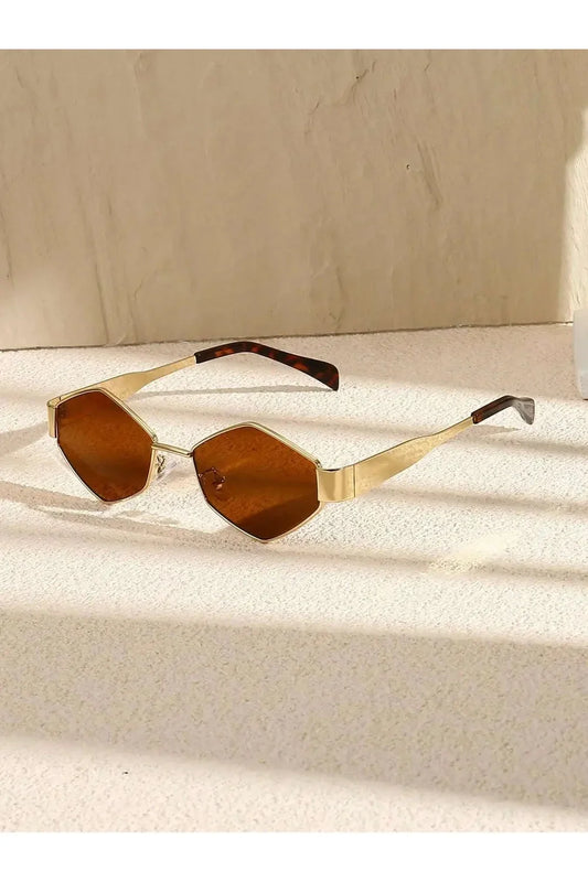 Lunettes de soleil polygonales