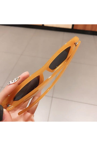 Lunettes de soleil rétro style œil de chat