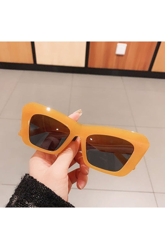 Lunettes de soleil rétro style œil de chat