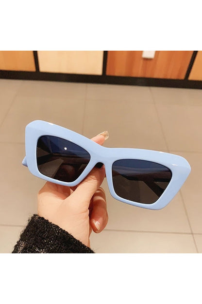Lunettes de soleil rétro style œil de chat