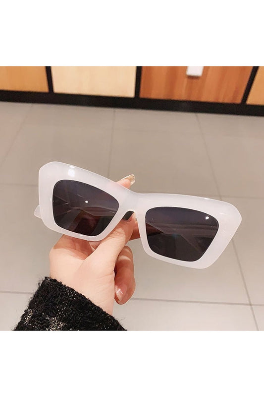 Lunettes de soleil rétro style œil de chat