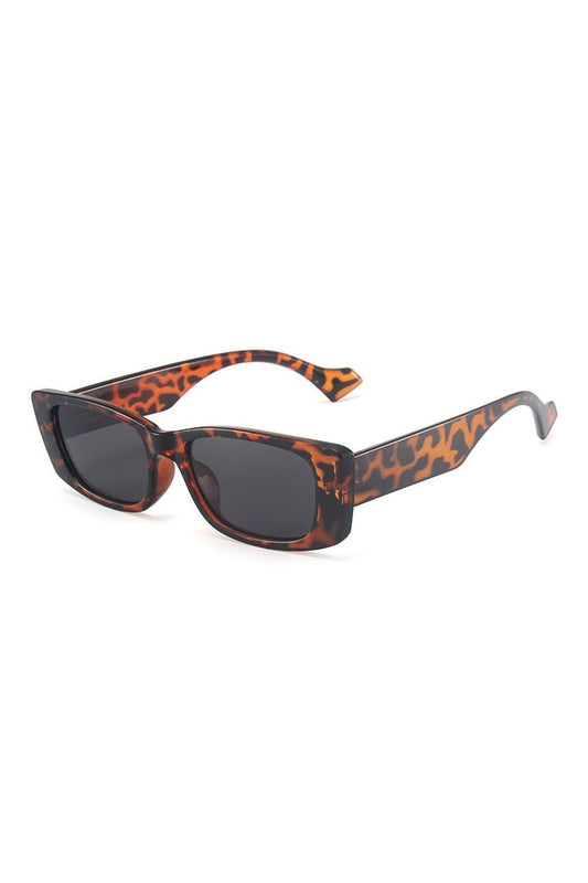 Petites lunettes de soleil rétro