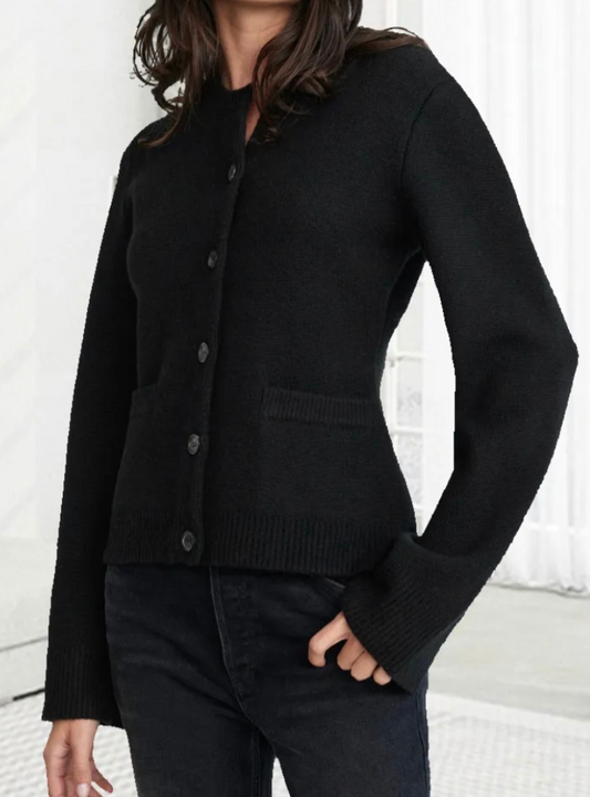 Veste en tricot avec boutons - élégance et confort pour toute occasion